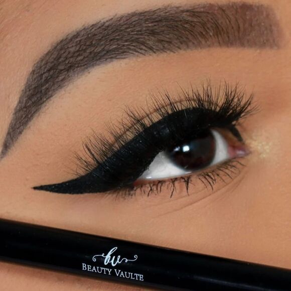 Beauty Vault Felt Tip Eyeliner in Black long wearing, waterproof clean lines new - Picture 2 of 4